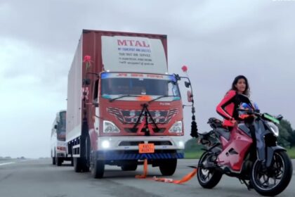 Watch rider attempt to tow 7-ton truck with her electric motorcycle