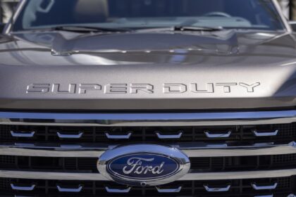 Ford to Launch Extended-Range EV SUVs and Trucks in 2027