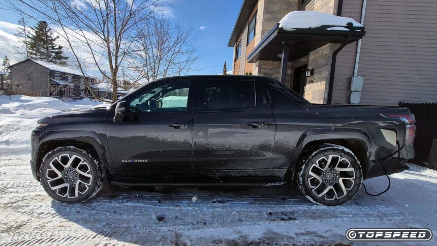 2025 Chevrolet Silverado EV TopSpeed 002