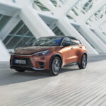 lexus-lbx-cool-copper-sonic-bi-tone-dynamic-021