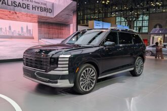 The New Hyundai Palisade Hybrid Drives Like An EV. Here's How