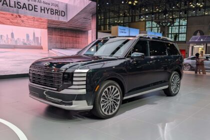 The New Hyundai Palisade Hybrid Drives Like An EV. Here's How