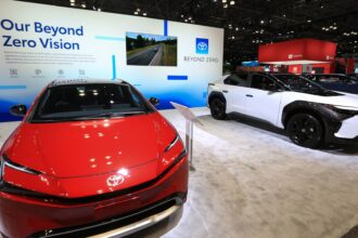 Hybrid leader Toyota targets major growth in plug-in vehicles