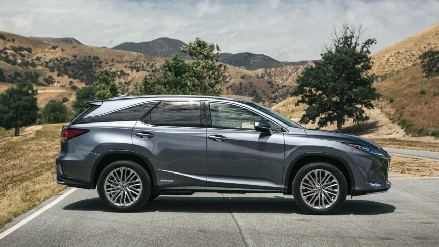 2020-2022 Lexus RX 450hL Parked