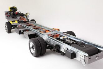 Harbinger unveils plug-in hybrid vehicle for medium-duty fleets.