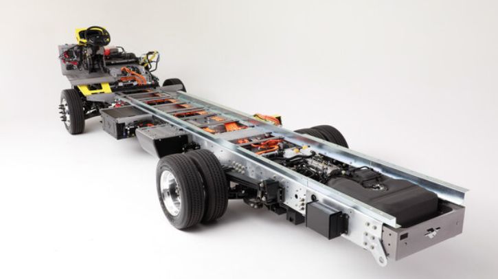 Harbinger unveils plug-in hybrid vehicle for medium-duty fleets.