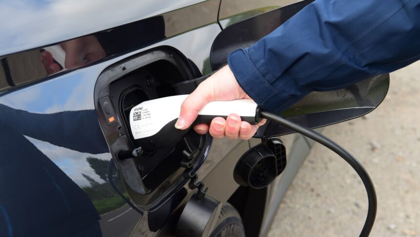 Flawed hybrid car efficiency data to stifle UK EV sales and propagate pollution
