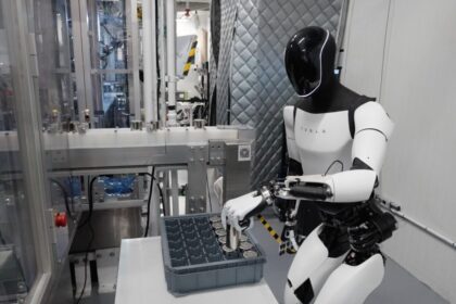 Tesla’s head of Optimus humanoid robot leaves the ‘$25 trillion’ product behind